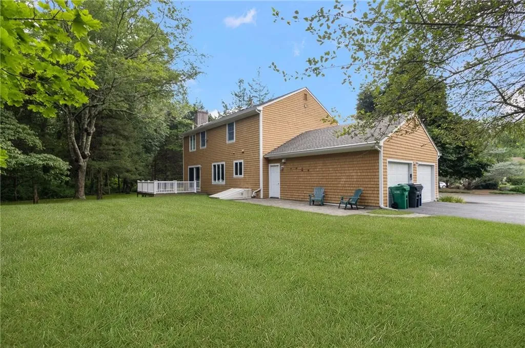 60 Arrowhead Way Warwick RI 02886