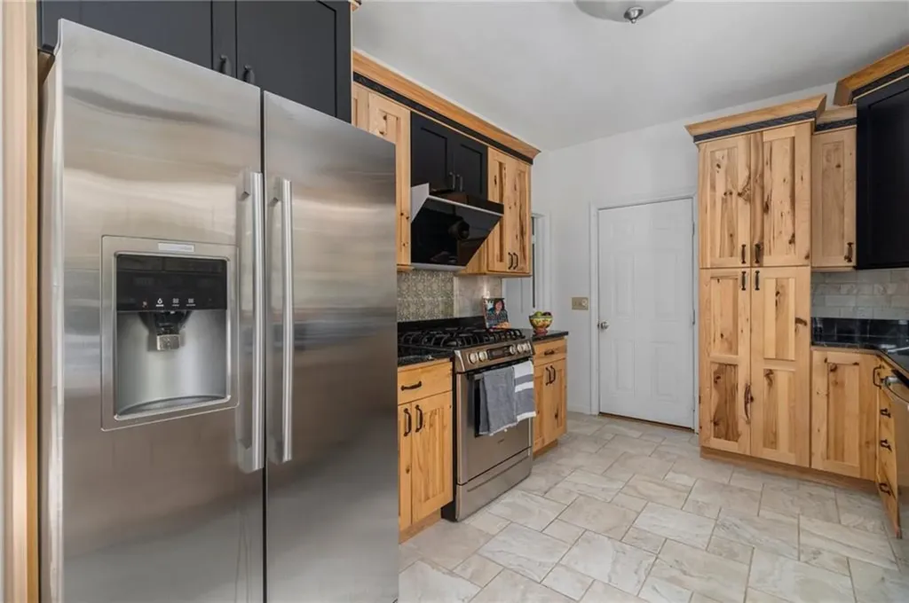 60 Arrowhead Way Warwick RI 02886