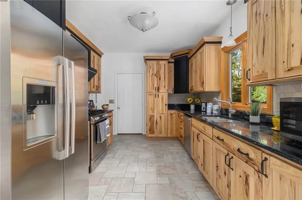 60 Arrowhead Way Warwick RI 02886