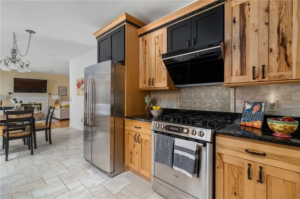 60 Arrowhead Way Warwick RI 02886