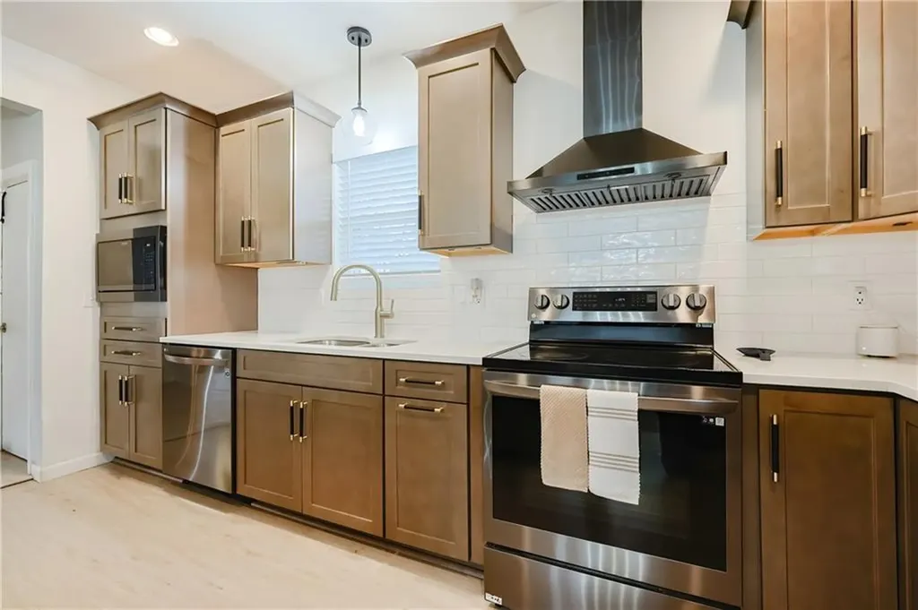 842 Weeden Street Pawtucket RI 02860