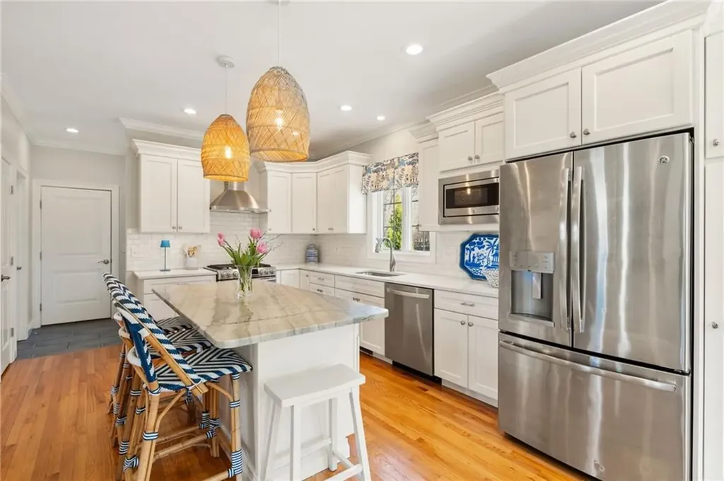 37 Island Drive Middletown RI 02842