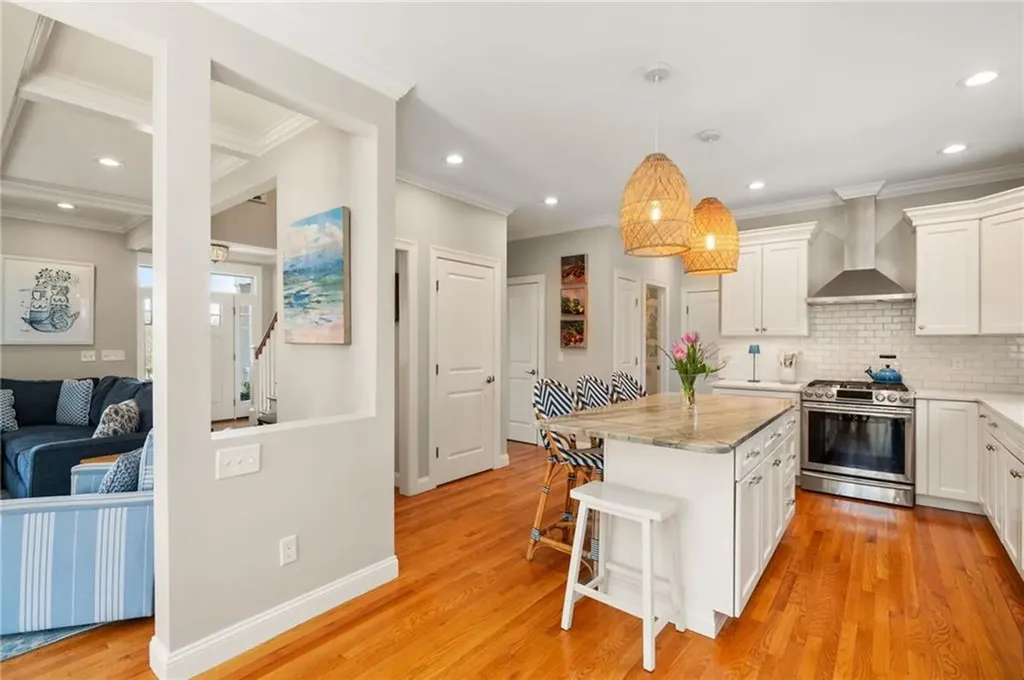 37 Island Drive Middletown RI 02842