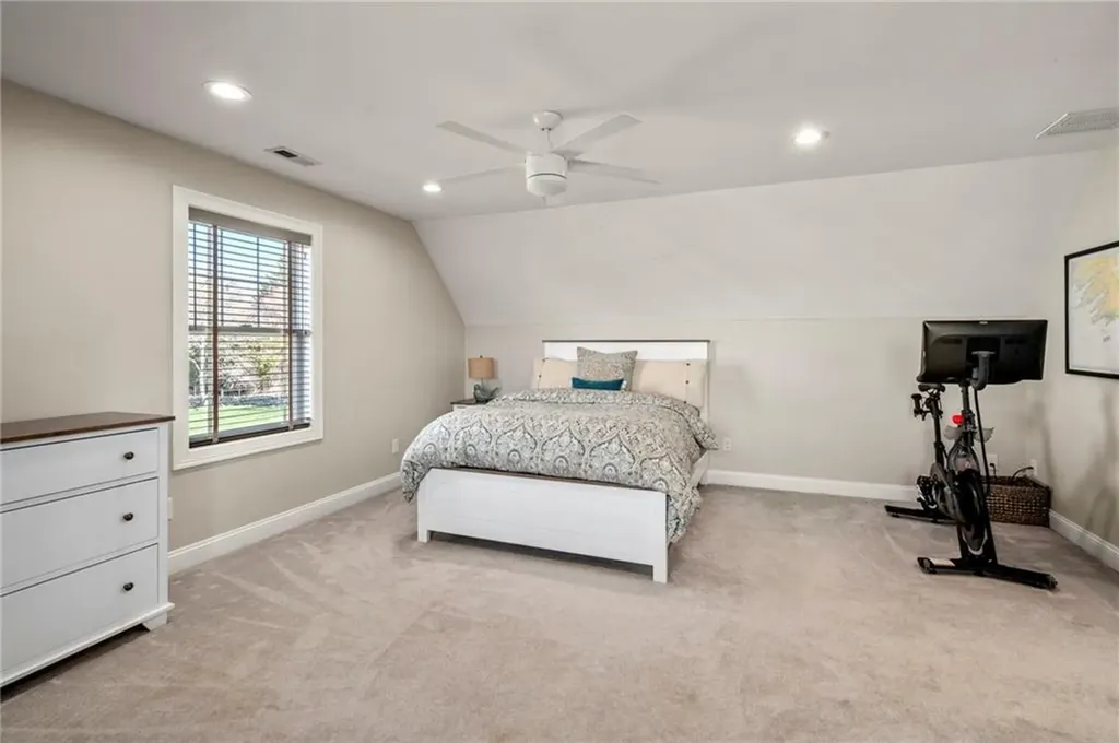 37 Island Drive Middletown RI 02842