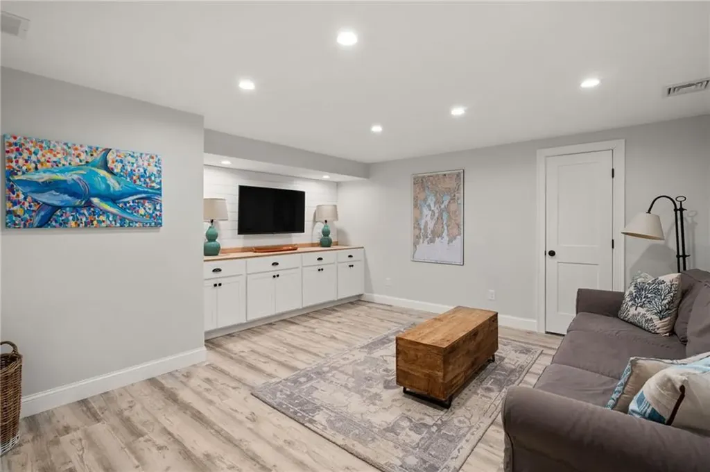 37 Island Drive Middletown RI 02842