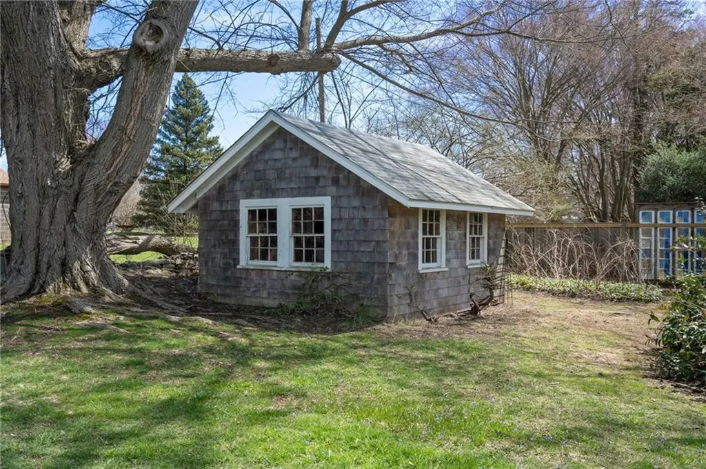 37 Island Drive Middletown RI 02842