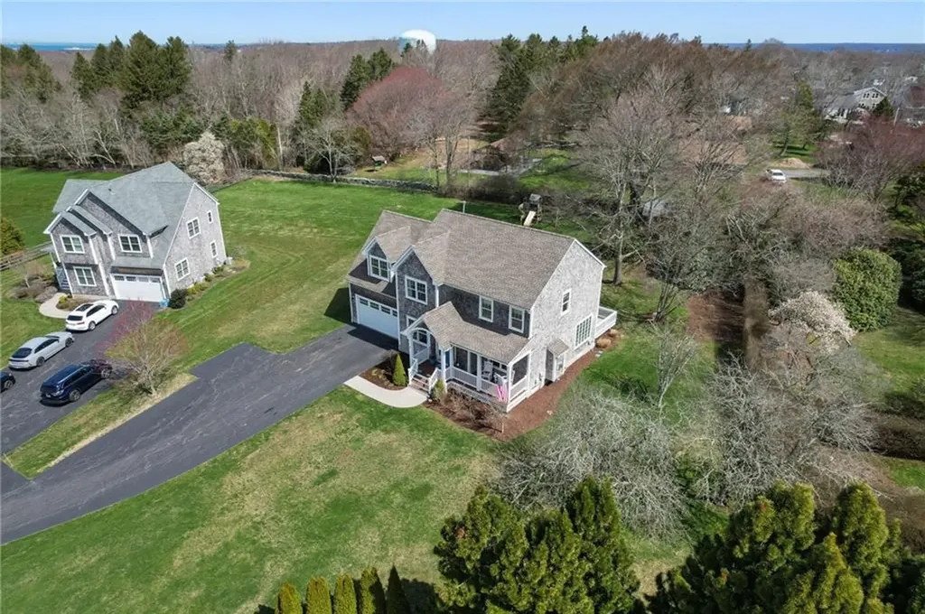 37 Island Drive Middletown RI 02842
