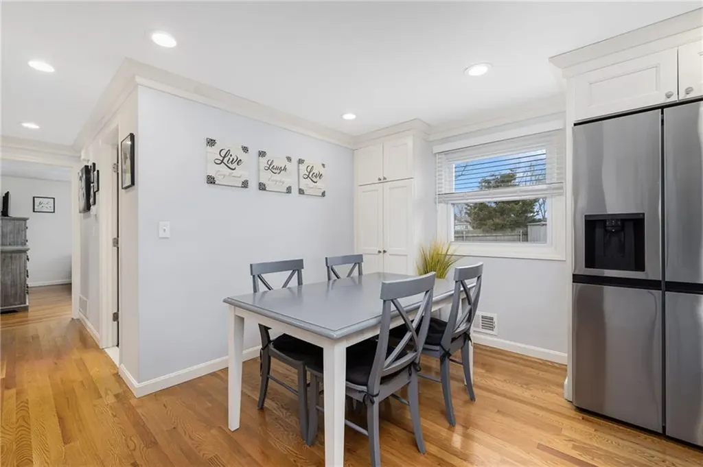113 Cove Avenue Warwick RI 02889