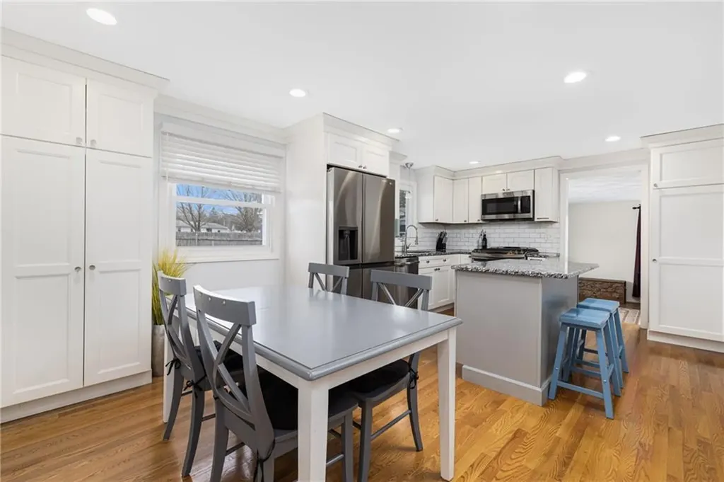 113 Cove Avenue Warwick RI 02889