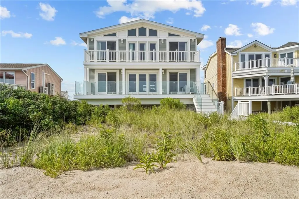 439 Atlantic Avenue Westerly RI 02891