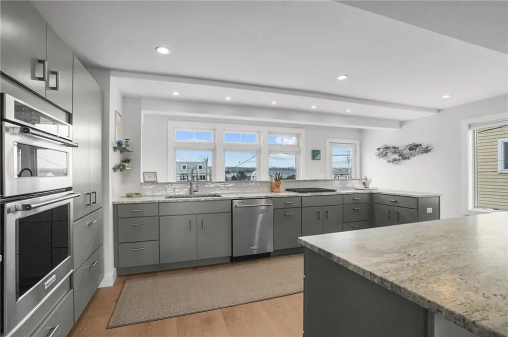 439 Atlantic Avenue Westerly RI 02891