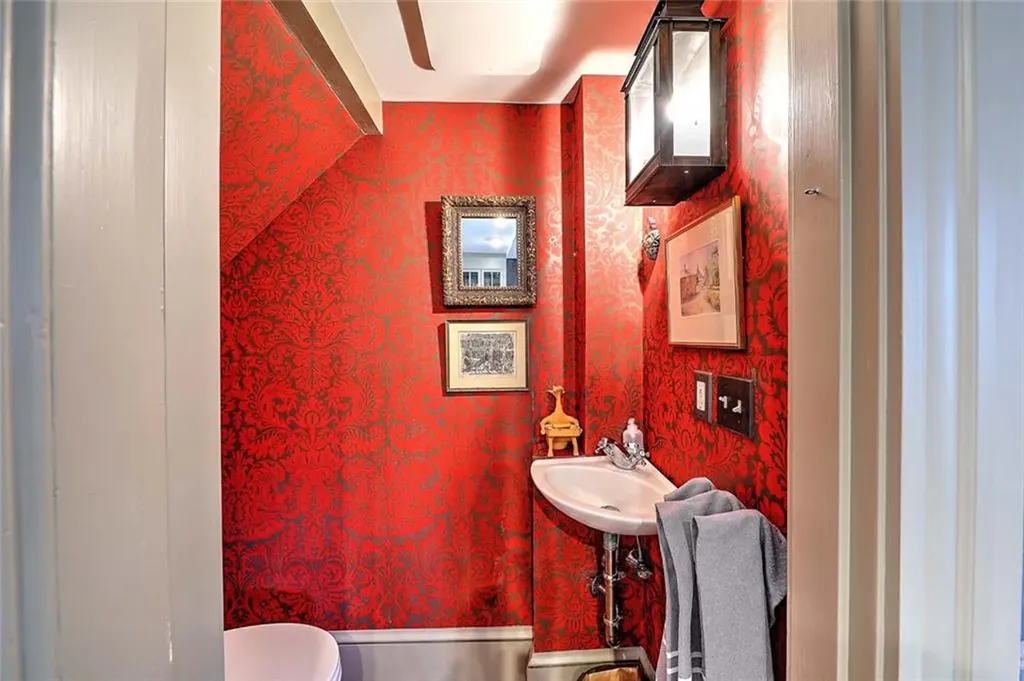 129 Williams Street Providence RI 02906