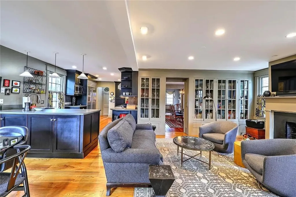 129 Williams Street Providence RI 02906