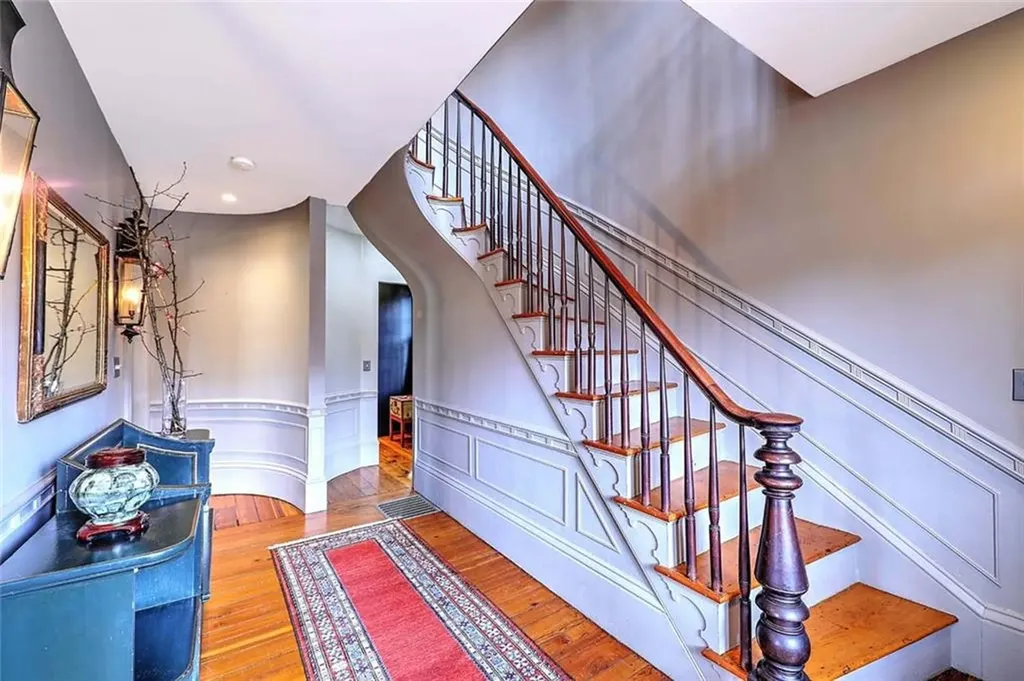 129 Williams Street Providence RI 02906