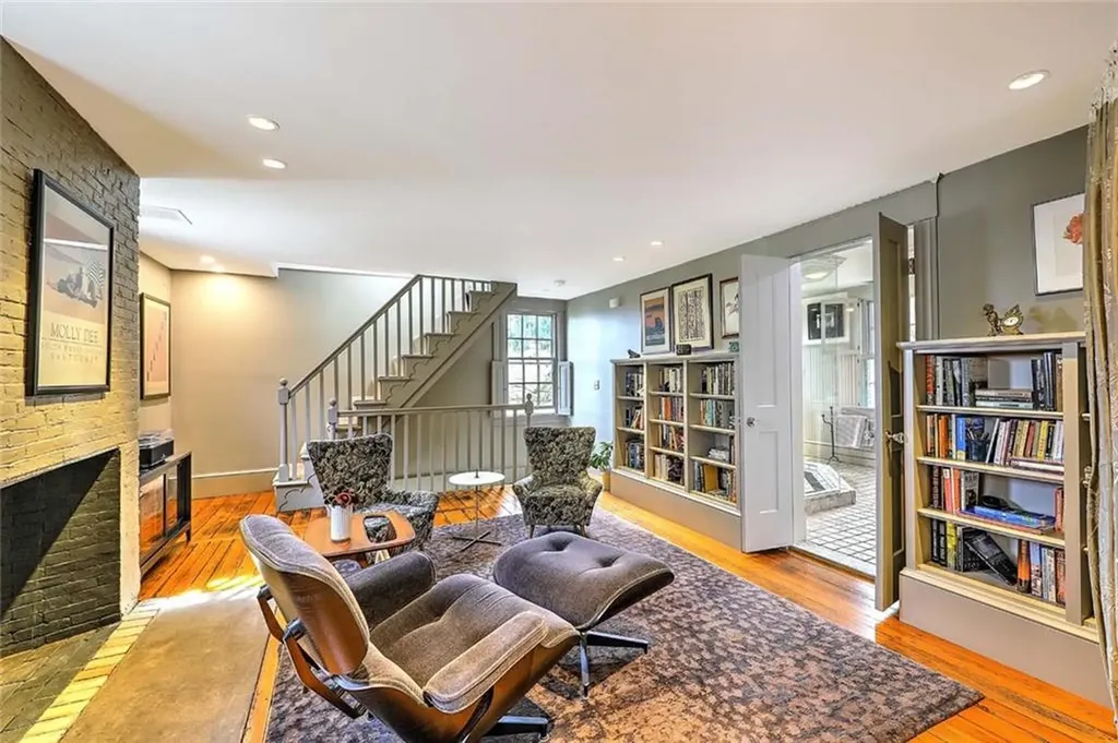 129 Williams Street Providence RI 02906