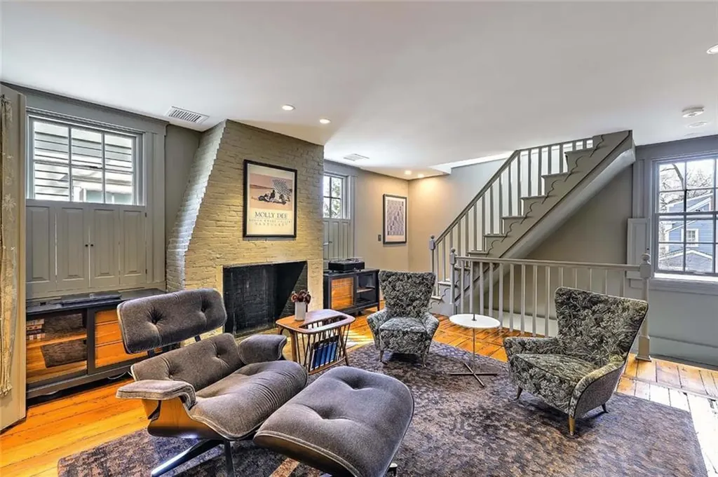 129 Williams Street Providence RI 02906