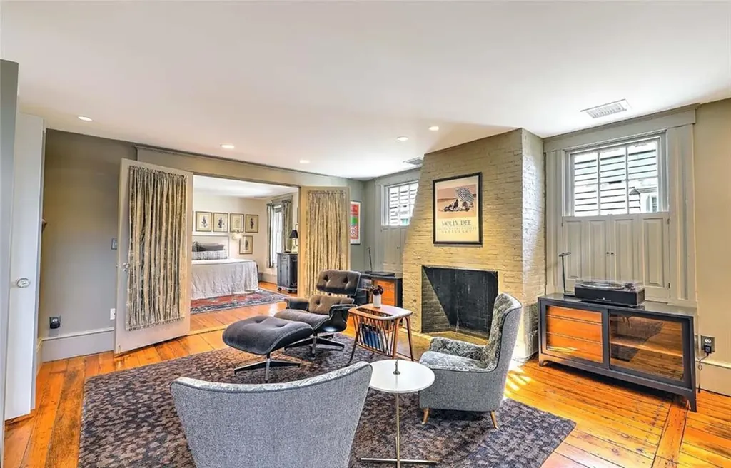 129 Williams Street Providence RI 02906