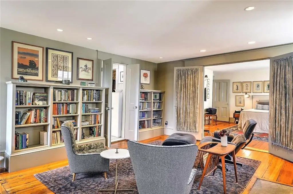 129 Williams Street Providence RI 02906