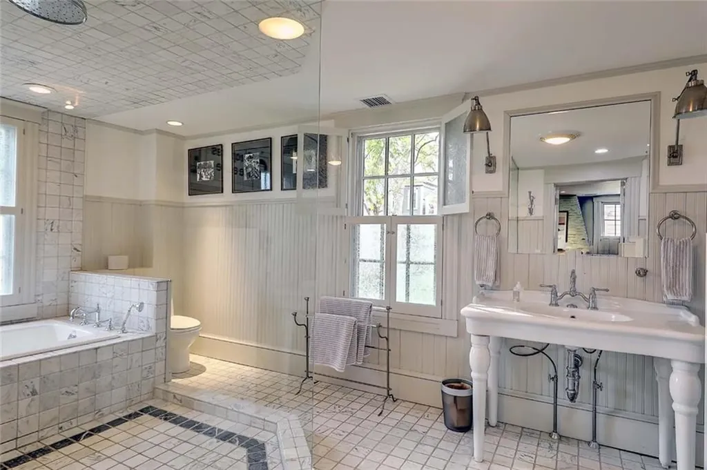 129 Williams Street Providence RI 02906