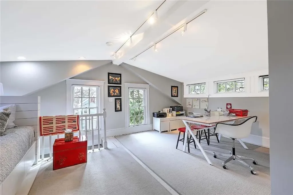 129 Williams Street Providence RI 02906