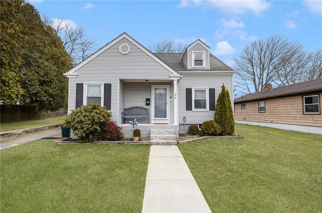 71 Curson Street West Warwick RI 02893