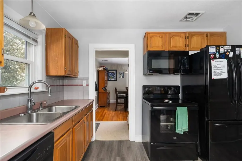 71 Curson Street West Warwick RI 02893