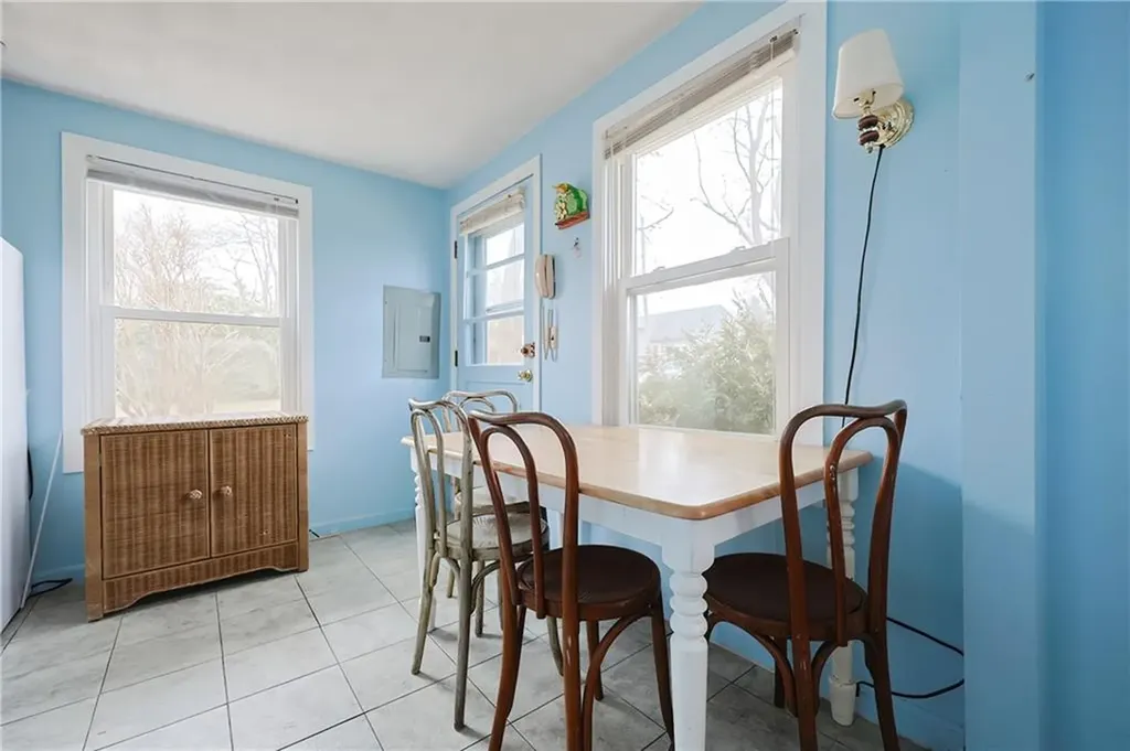89 Montauk Road Narragansett RI 02882