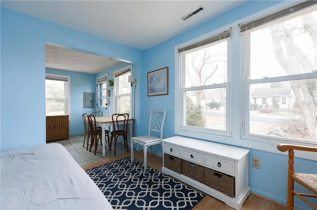 89 Montauk Road Narragansett RI 02882