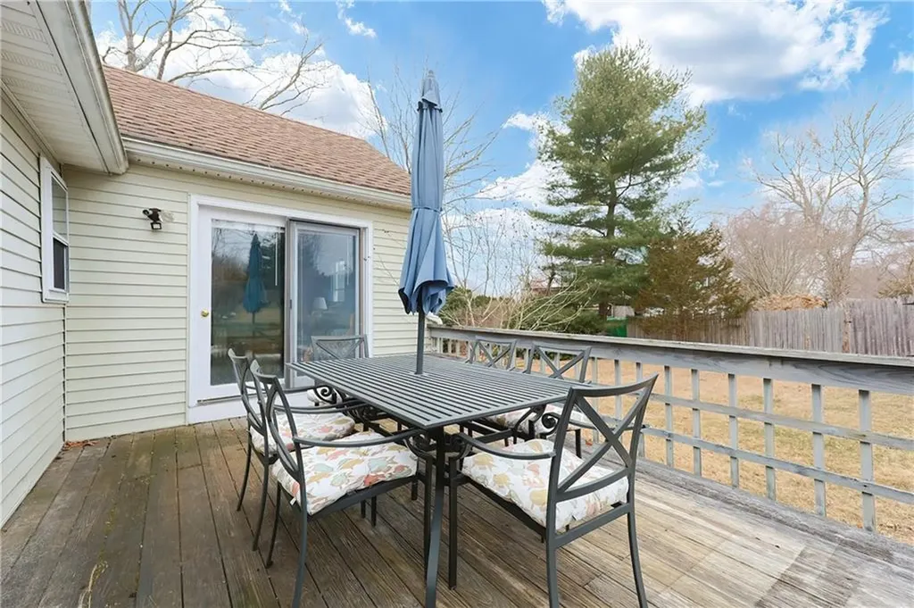 89 Montauk Road Narragansett RI 02882