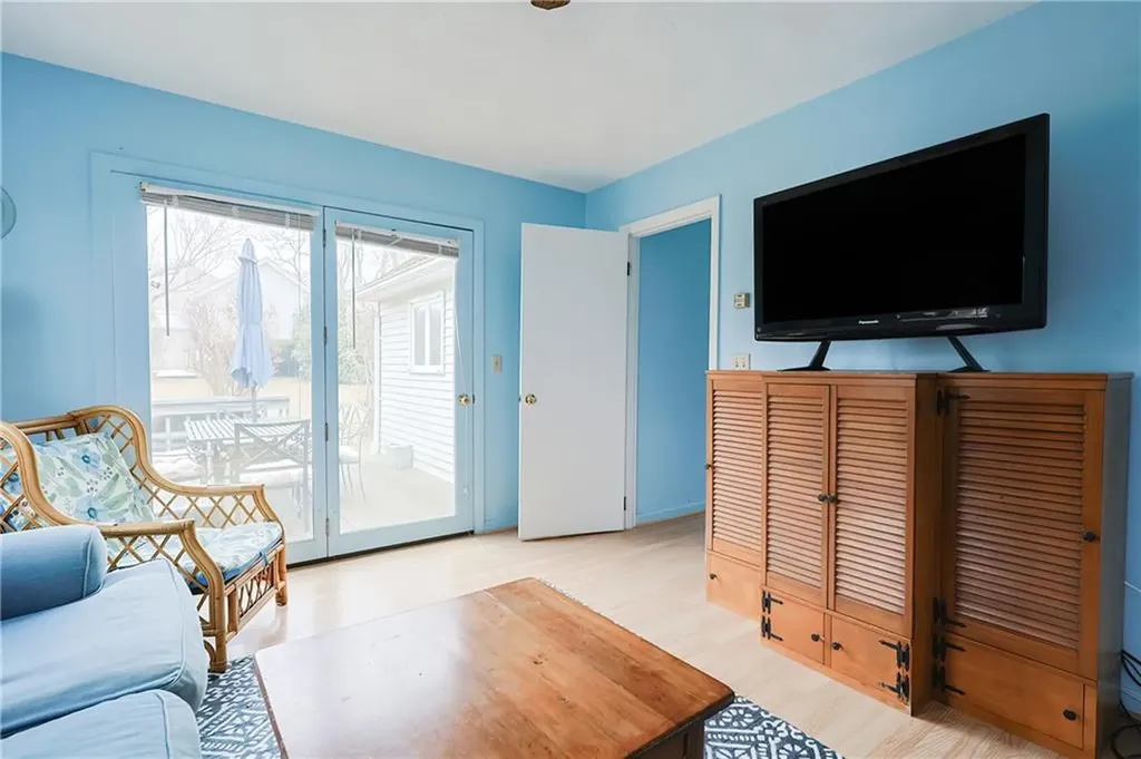 89 Montauk Road Narragansett RI 02882