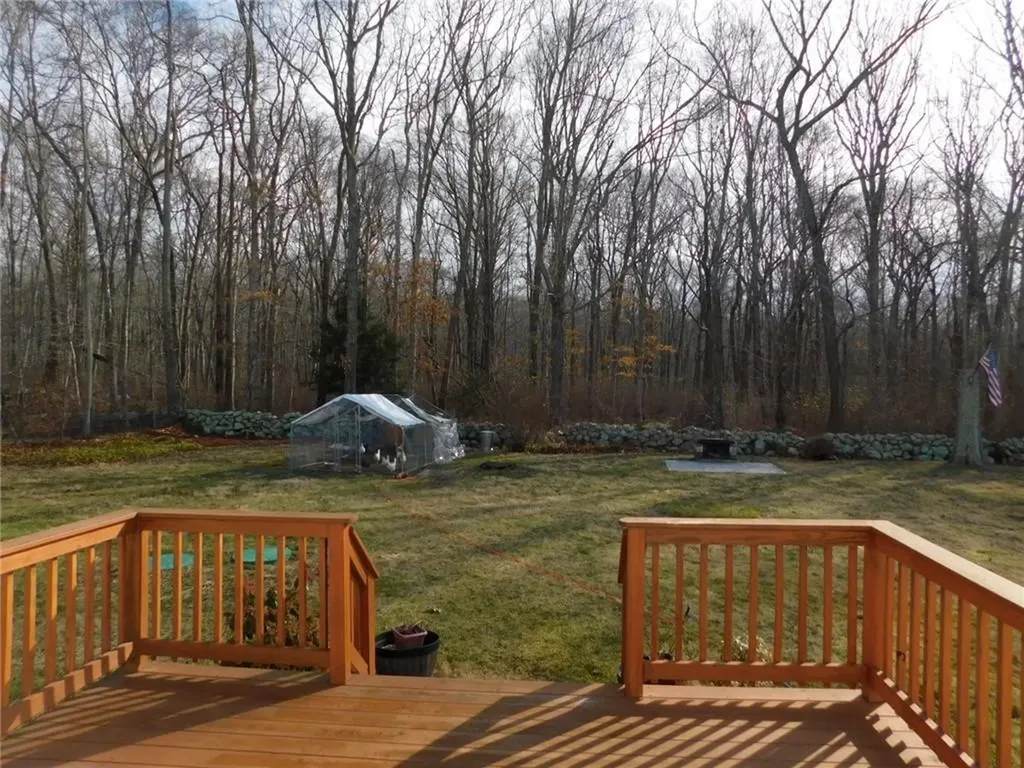 12 Boulder Road Hopkinton RI 02833