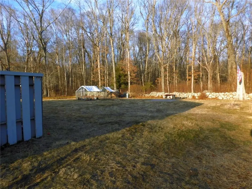 12 Boulder Road Hopkinton RI 02833