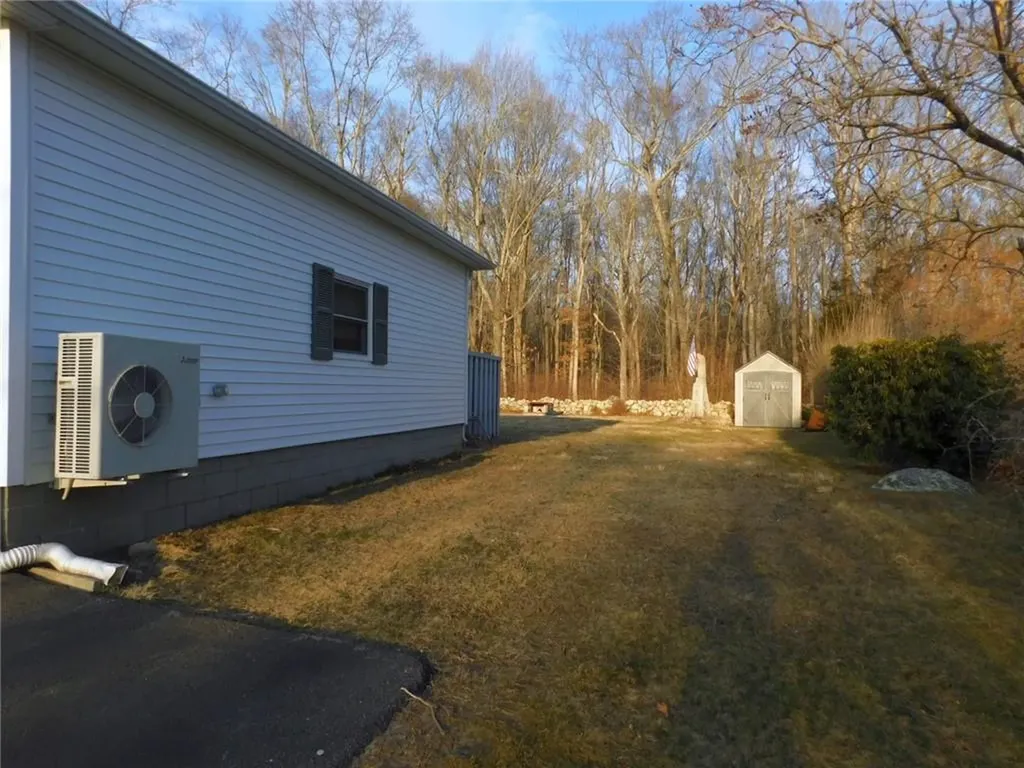 12 Boulder Road Hopkinton RI 02833