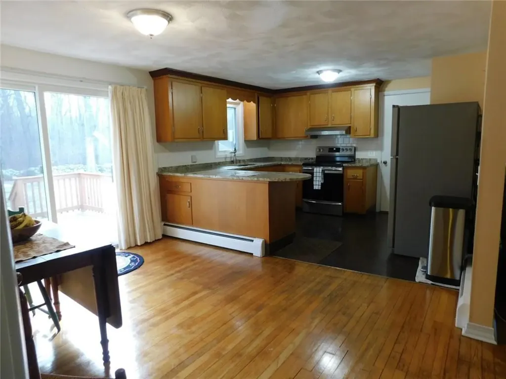12 Boulder Road Hopkinton RI 02833