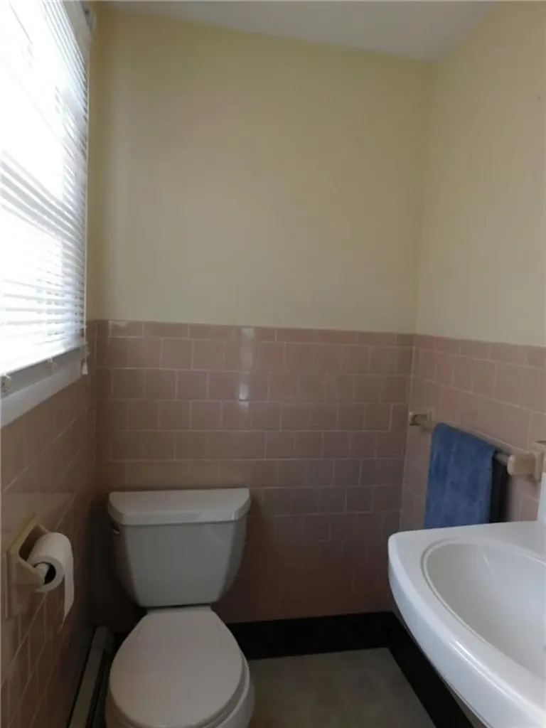 12 Boulder Road Hopkinton RI 02833