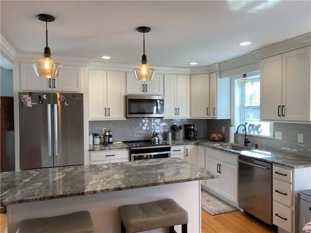 85 Charlestown Avenue Warwick RI 02889