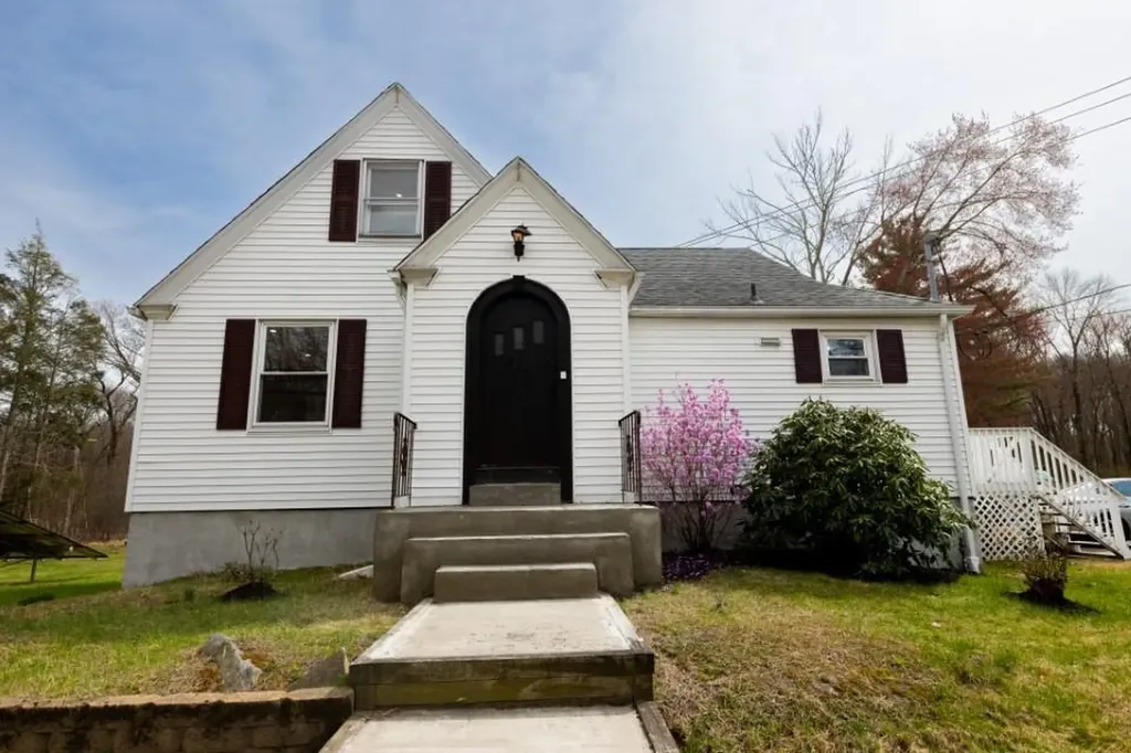 838 Centerville Road Warwick RI 02886