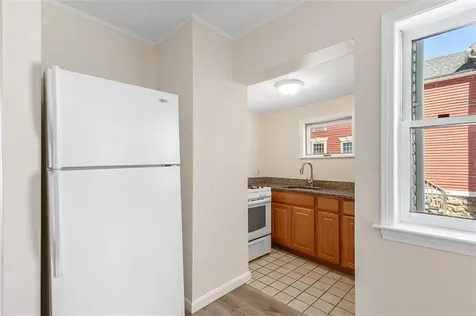 135 Water Street Warren RI 02885