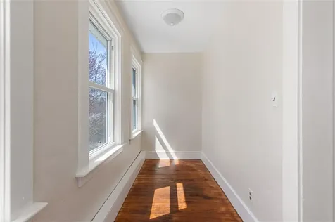 135 Water Street Warren RI 02885