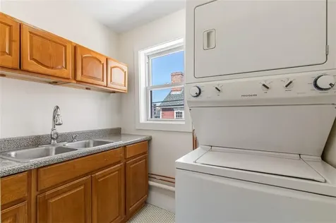 135 Water Street Warren RI 02885