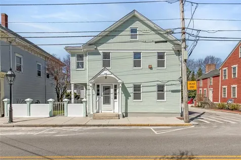 135 Water Street Warren RI 02885