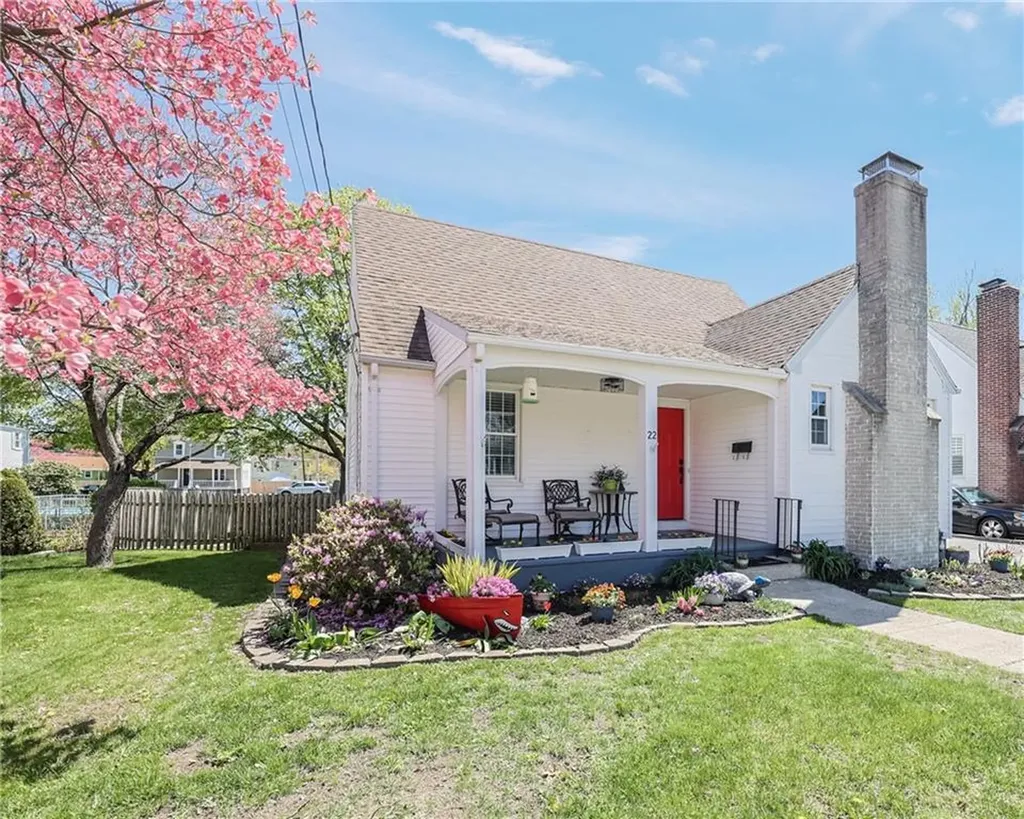 22 Phillips Avenue Warwick RI 02888