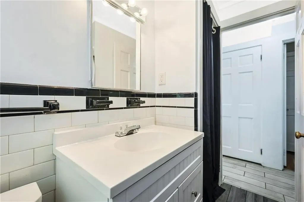 22 Phillips Avenue Warwick RI 02888