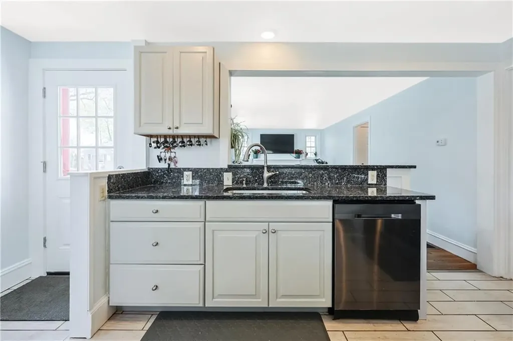 22 Phillips Avenue Warwick RI 02888