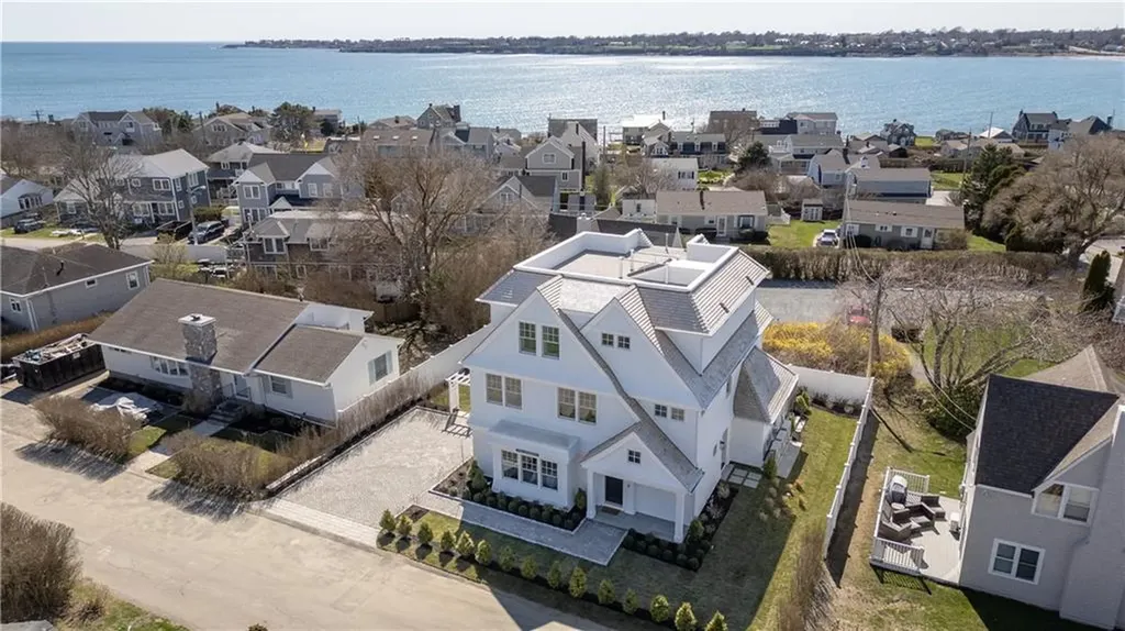 10 Stimpson Street Middletown RI 02842