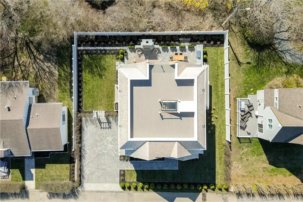 10 Stimpson Street Middletown RI 02842