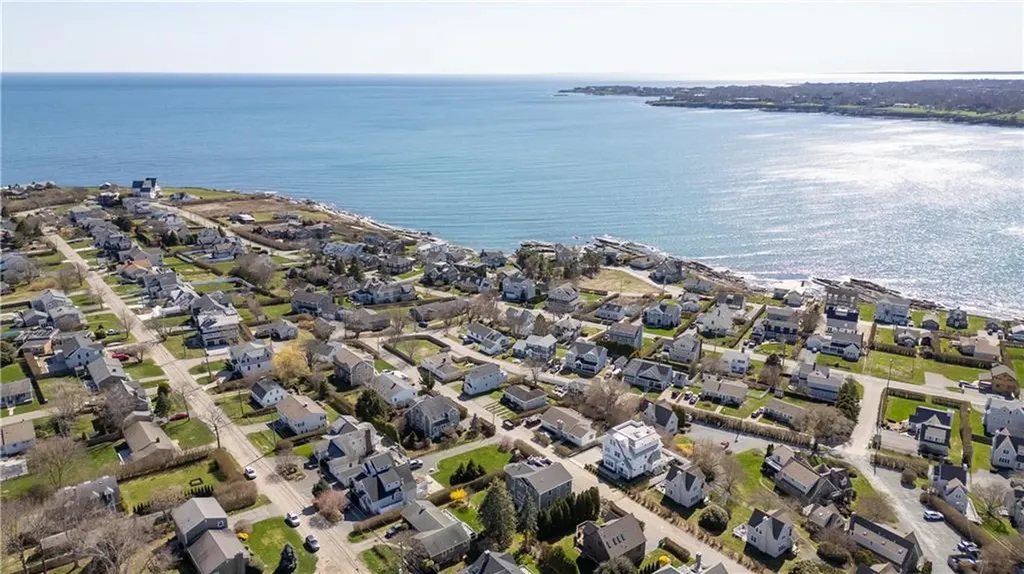 10 Stimpson Street Middletown RI 02842