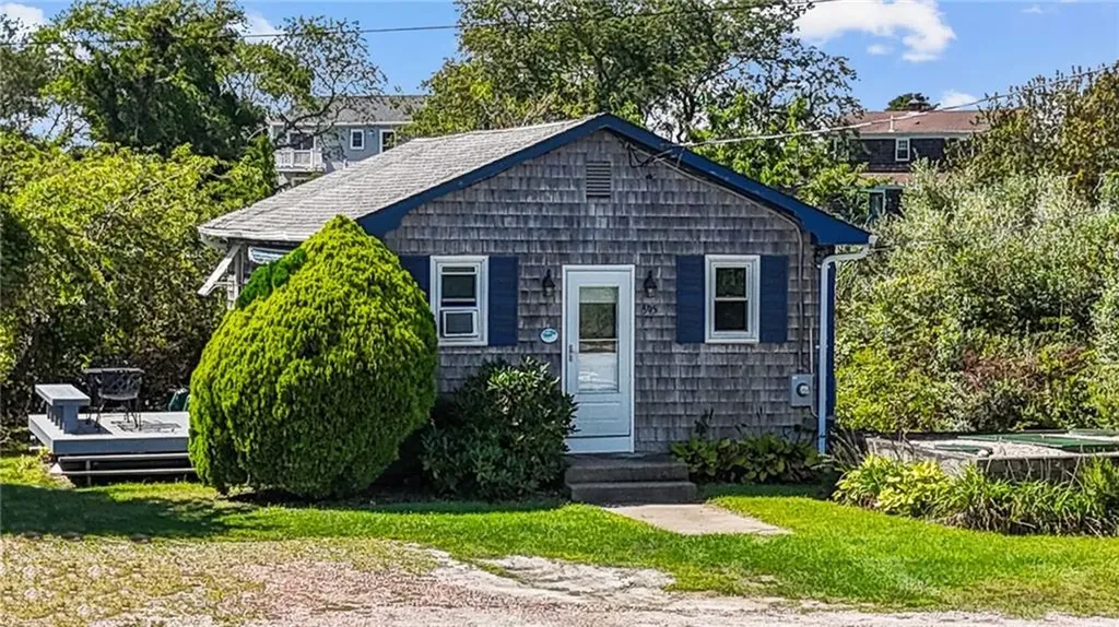 595 Succotash Road South Kingstown RI 02879