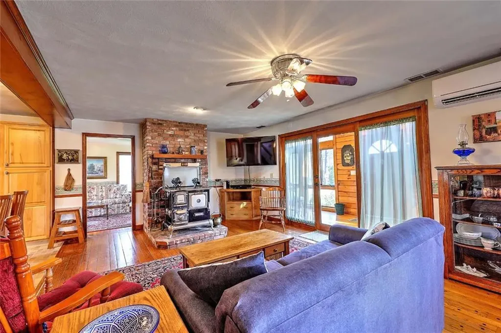 3 Katie Drive Warren RI 02885