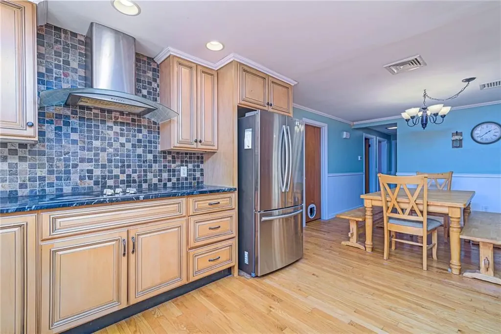 20 Archdale Drive Warwick RI 02889